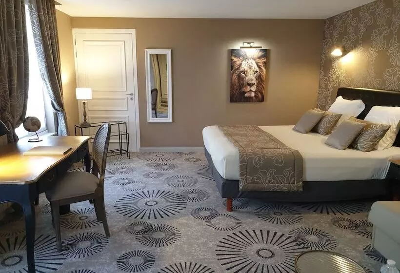 Otel Le Lion D'or Et Restaurant La Table Du Lion