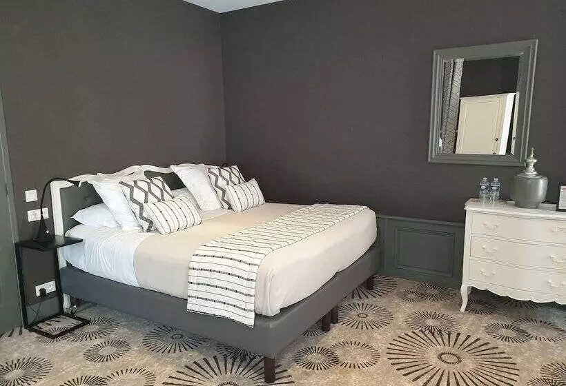 Otel Le Lion D'or Et Restaurant La Table Du Lion