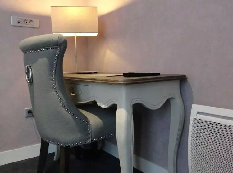 Otel Le Lion D'or Et Restaurant La Table Du Lion