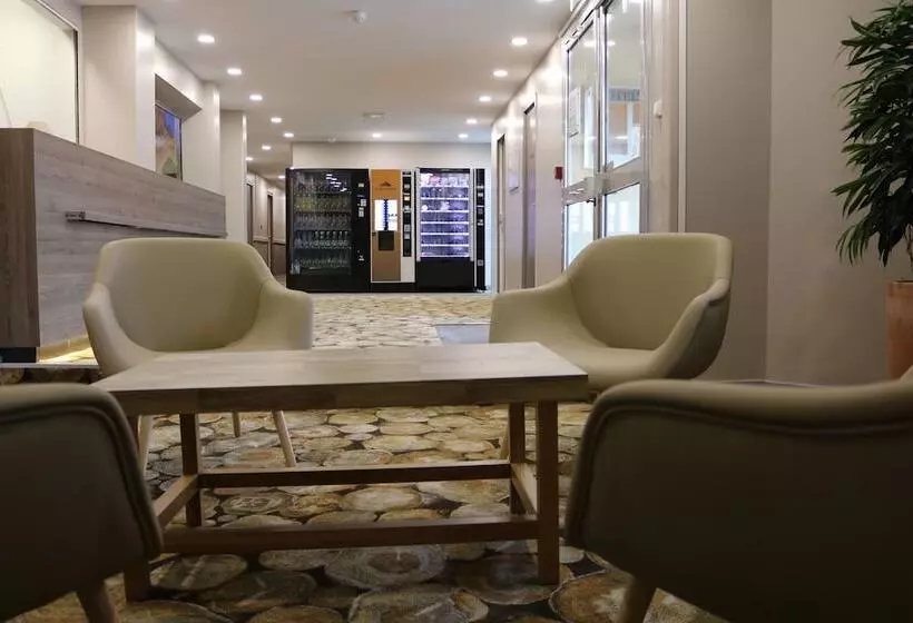 Отель Le Saintaubert