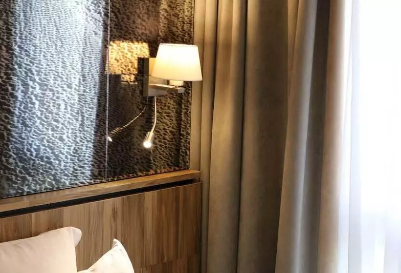 Отель Le Saintaubert