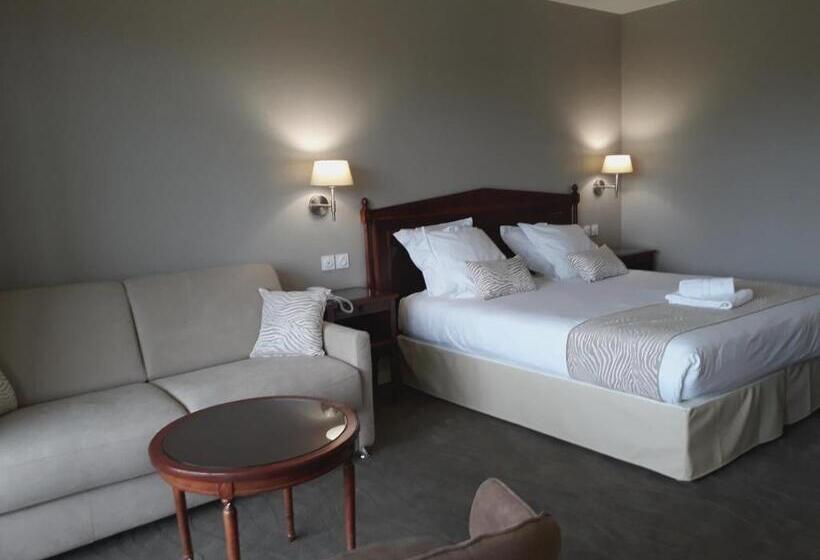 Отель Logis Hôtels Hôtel Et Restaurant Domaine De Fompeyre