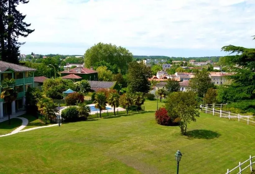 ホテル Logis Hôtels Hôtel Et Restaurant Domaine De Fompeyre