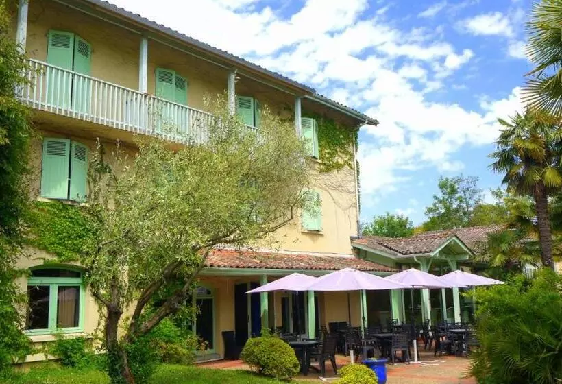 ホテル Logis Hôtels Hôtel Et Restaurant Domaine De Fompeyre