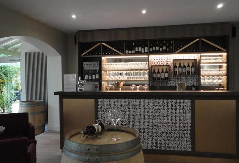 Отель Logis Hôtels Hôtel Et Restaurant Domaine De Fompeyre