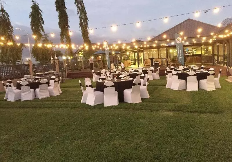 Hotel Tanoa Waterfront