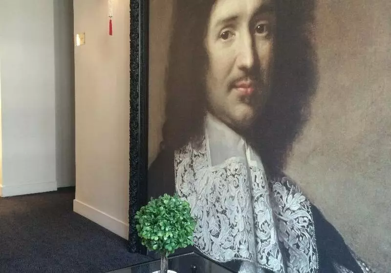 هتل Tourisme Avenue