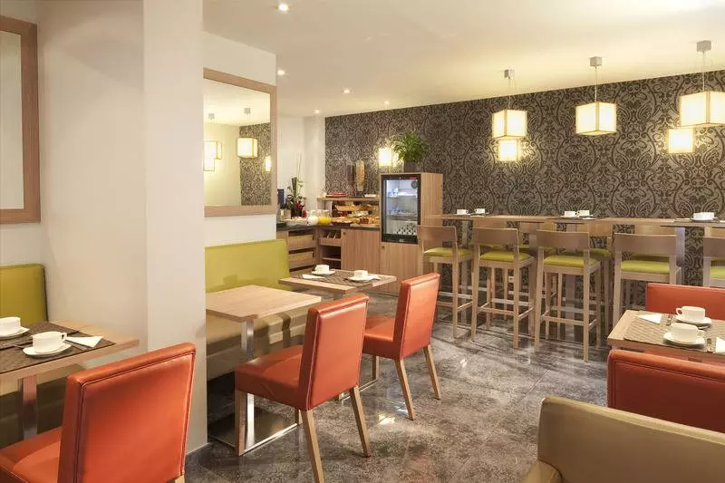 هتل Tourisme Avenue