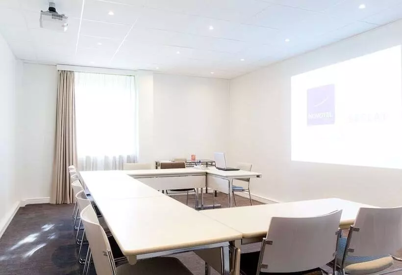 Novotel Saclay