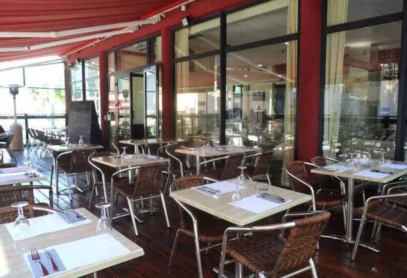 The Originals City, Hotel Central Parc, Oyonnax