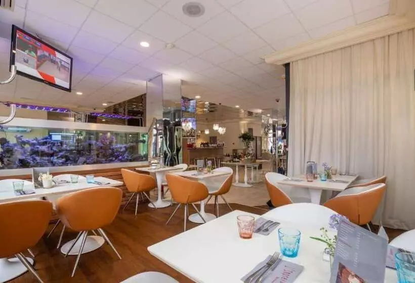 The Originals City, Hotel Central Parc, Oyonnax