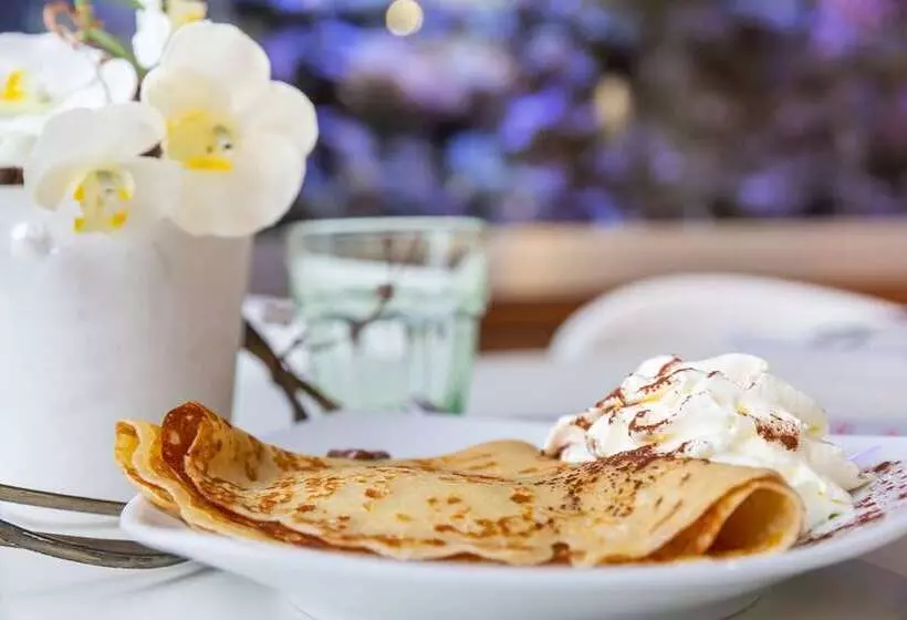 The Originals City, Hotel Central Parc, Oyonnax