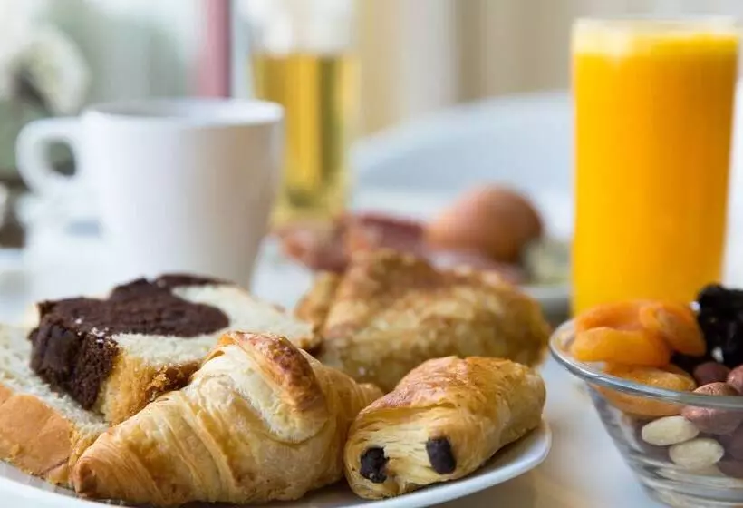 The Originals City, Hotel Central Parc, Oyonnax