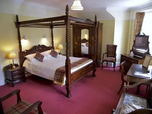 Отель Braemar Lodge