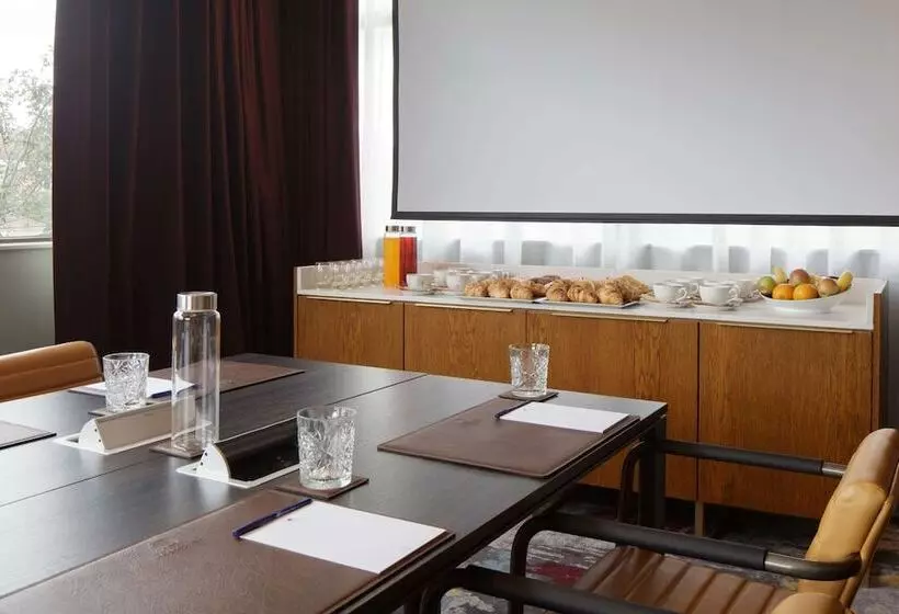 호텔 Doubletree By Hilton Bath