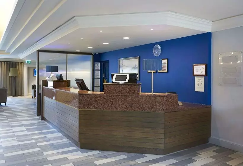 فندق Doubletree By Hilton  Bristol North