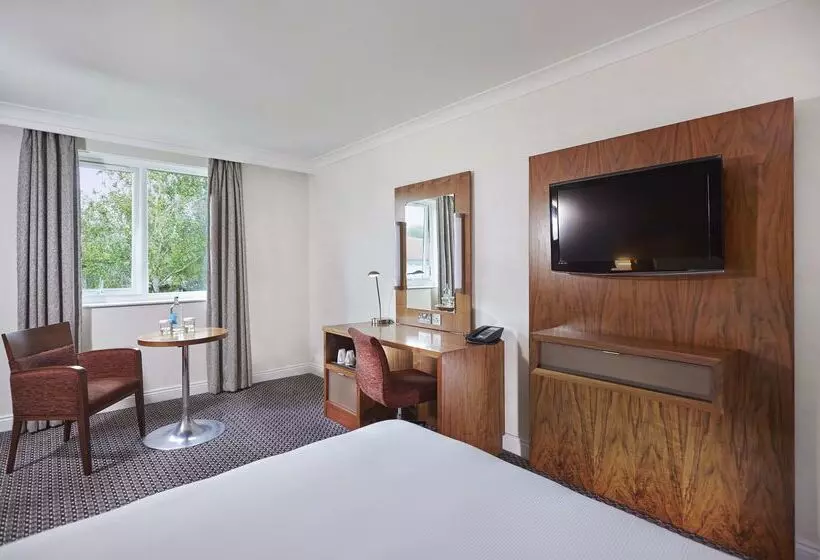 فندق Doubletree By Hilton  Bristol North
