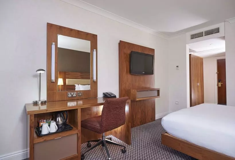 فندق Doubletree By Hilton  Bristol North