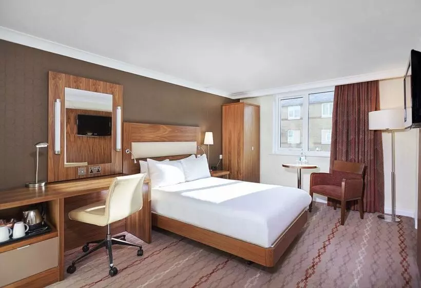 فندق Doubletree By Hilton  Bristol North