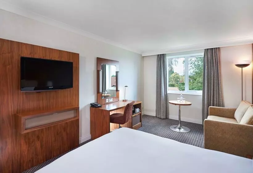 فندق Doubletree By Hilton  Bristol North