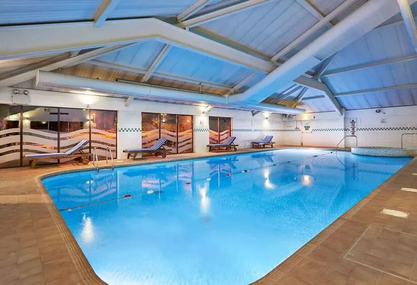 فندق Doubletree By Hilton  Bristol North