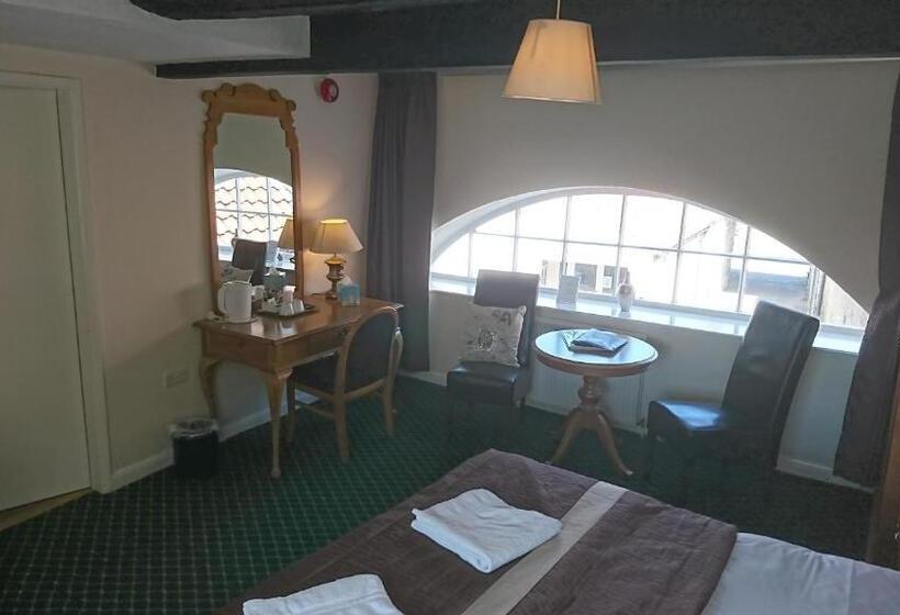 فندق George & Dragon