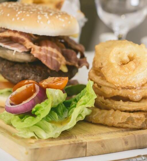 فندق George & Dragon