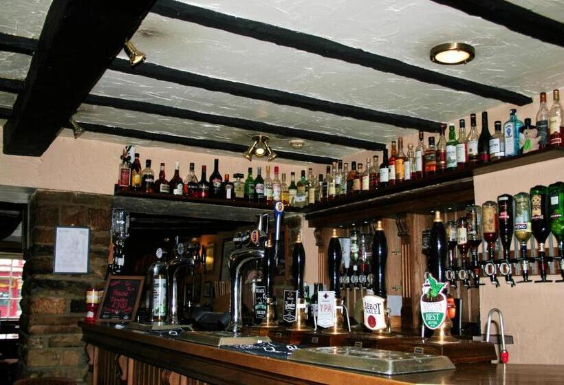 فندق George & Dragon