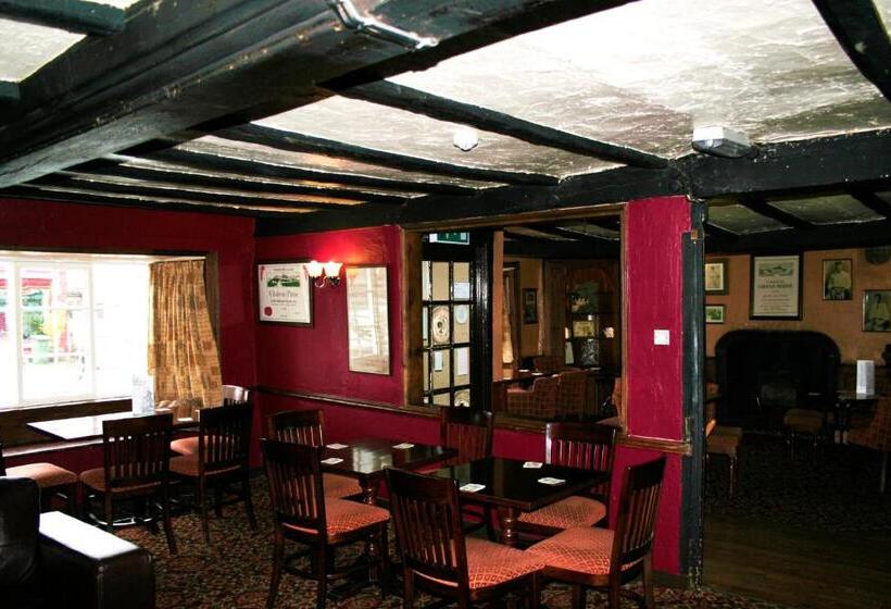 فندق George & Dragon