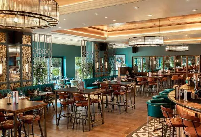 هتل Hilton Birmingham Metropole