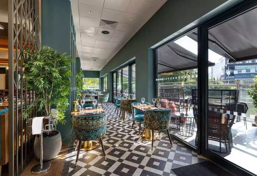 هتل Hilton Birmingham Metropole