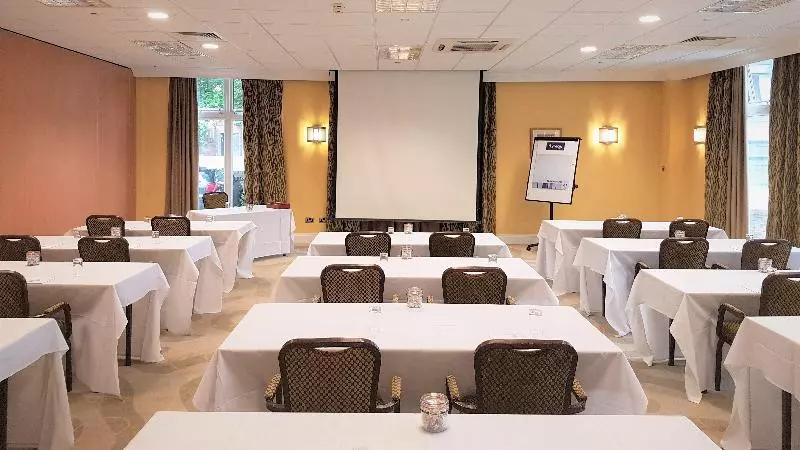 Отель Holiday Inn Kenilworth   Warwick, An Ihg