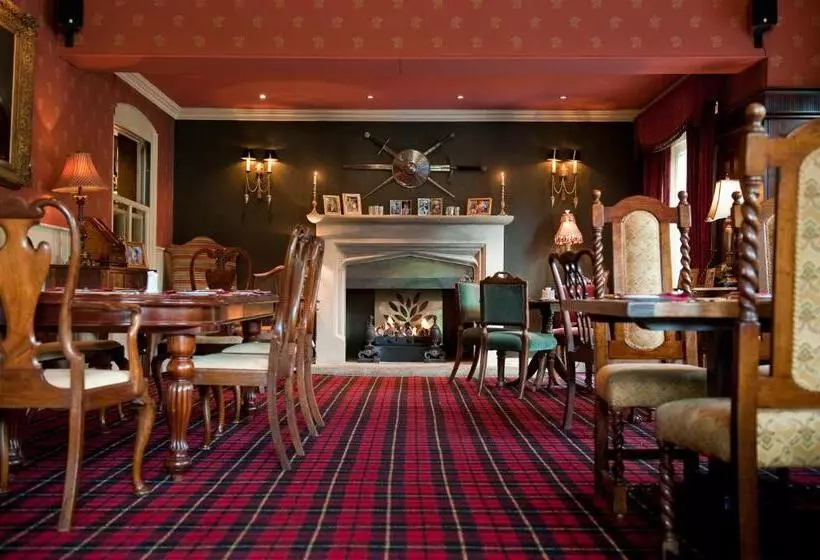 Отель Ravenwood Hall