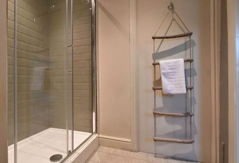 호텔 Lansdowne Strand