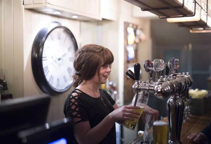 فندق The Millers Arms Inn
