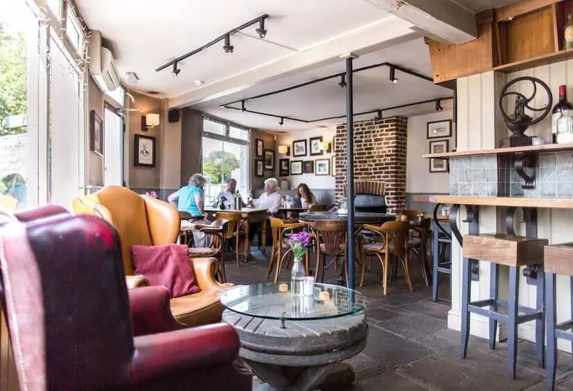 فندق The Millers Arms Inn