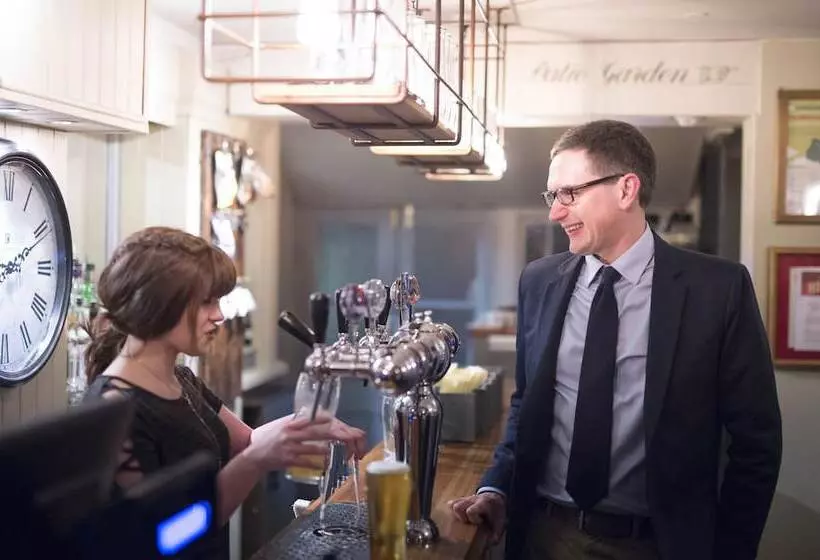 فندق The Millers Arms Inn