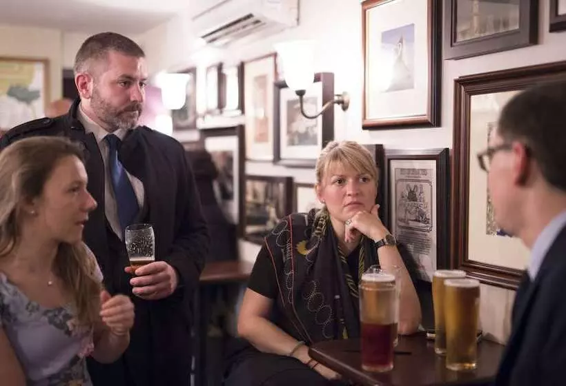 فندق The Millers Arms Inn