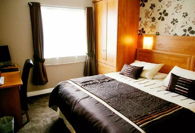 Hotel Trivelles Park