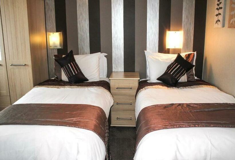 فندق Trivelles Park