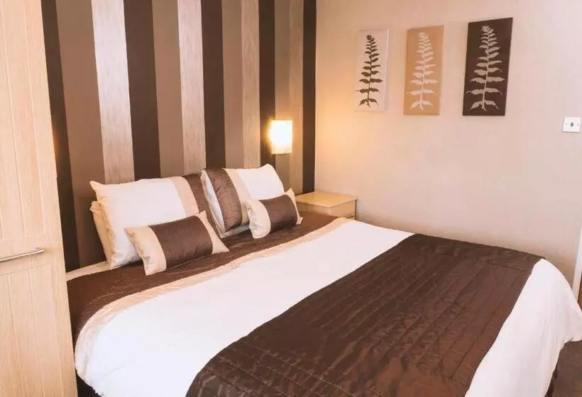 Hotel Trivelles Park