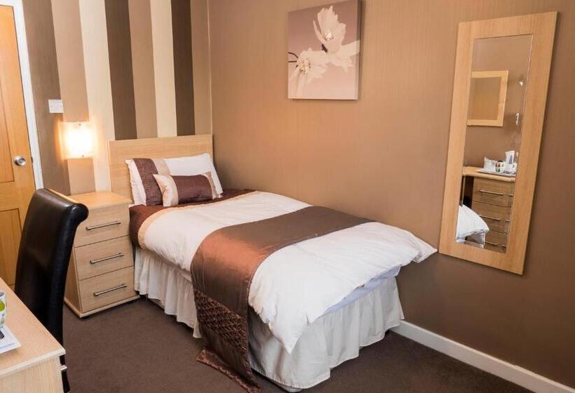 فندق Trivelles Park