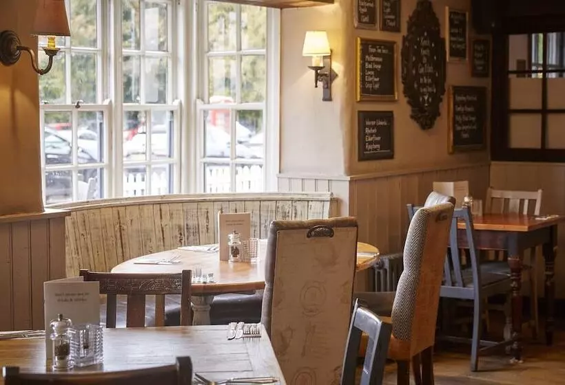 فندق Two Brewers By Chef & Brewer Collection