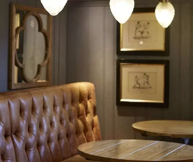 فندق Two Brewers By Chef & Brewer Collection