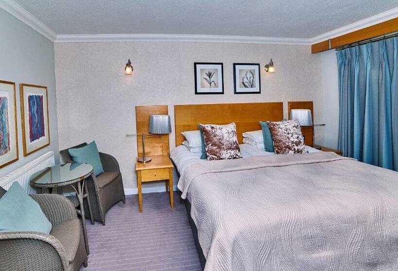 فندق Stradey Park