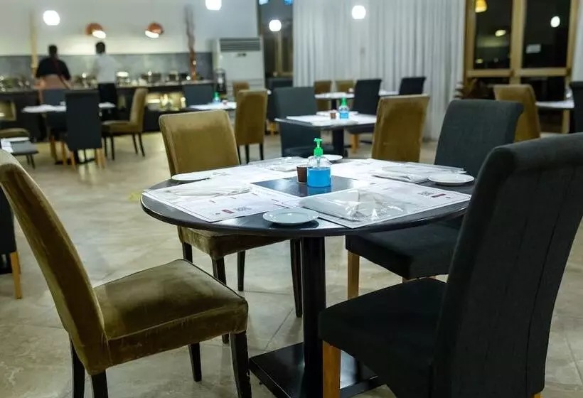 ホテル Accra City