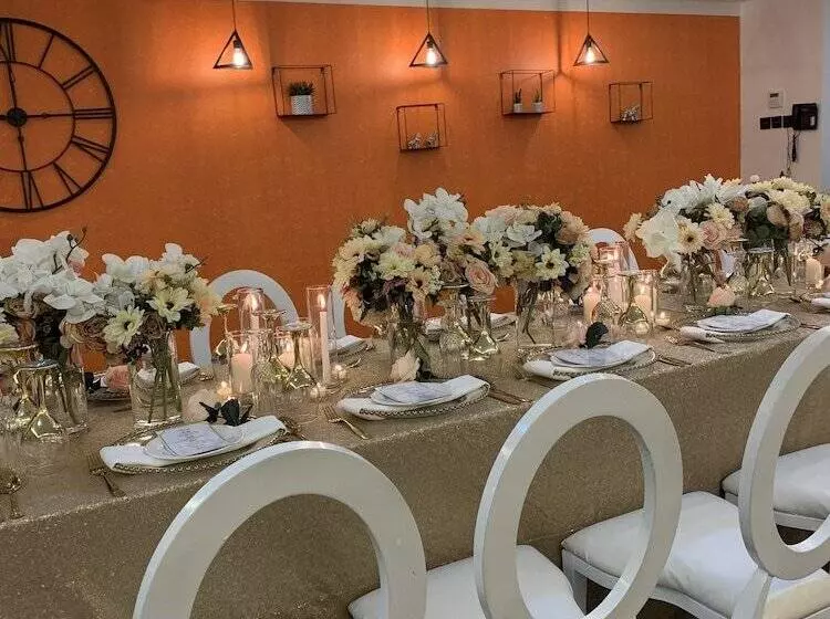 ホテル Accra City