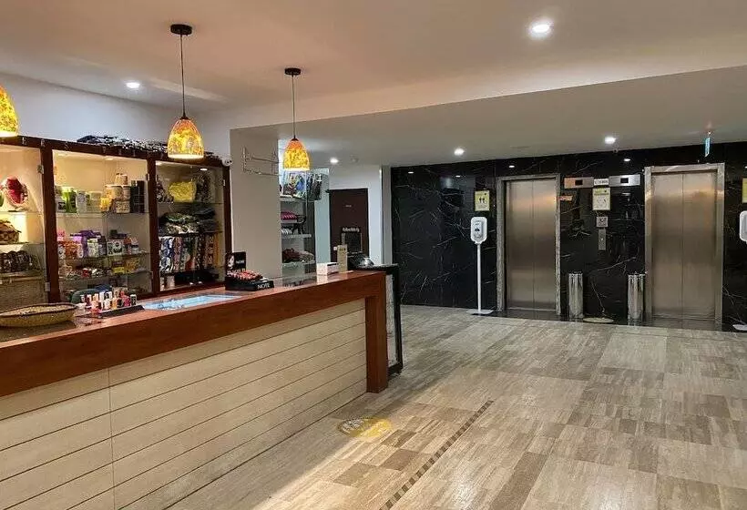 ホテル Accra City