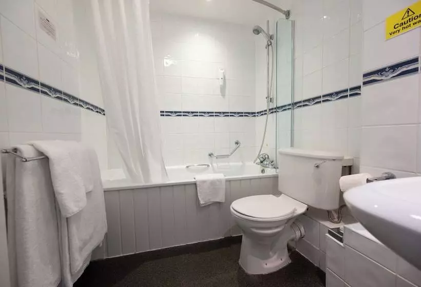 酒店 Antelope By Greene King Inns