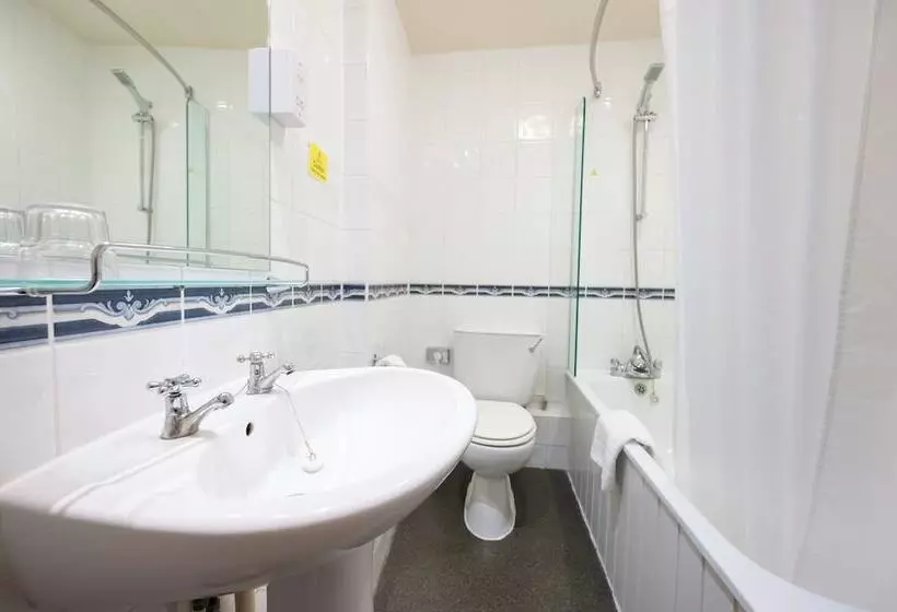 酒店 Antelope By Greene King Inns